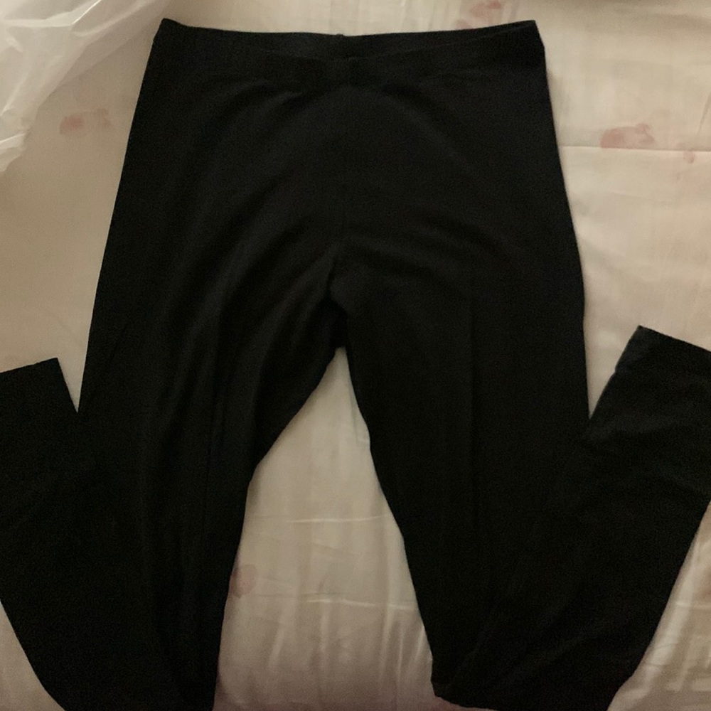 Black leggings